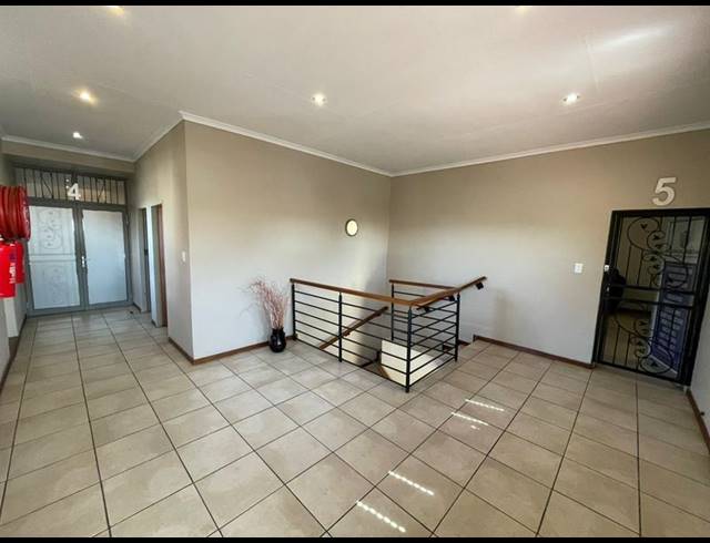 BUSINESS FOR SALE IN ELDORAIGNE